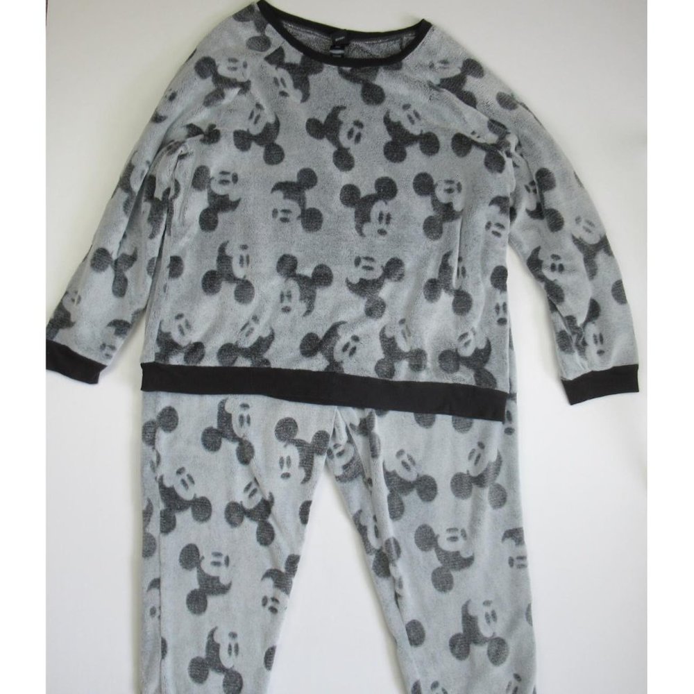Disney Mickey Mouse Soft Fuzzy Pajama Set Long Sleeve and Pants Costco sz XXL